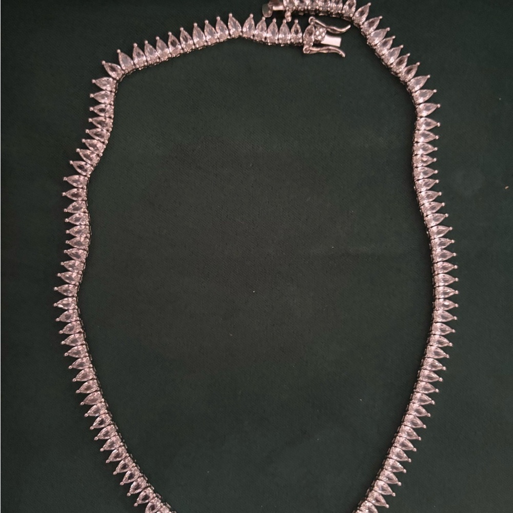 Petite Delphine Dorsey Necklace Limited Edition